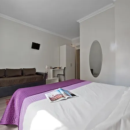 16 Relais 2* Rome